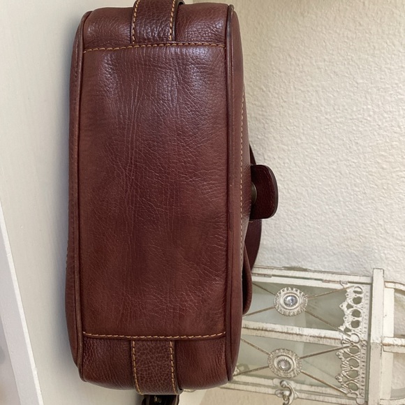 Isabelle Fiore Brown Purse with Charm - Picture 8 of 13